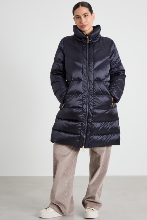 Piumino in raso antigoccia