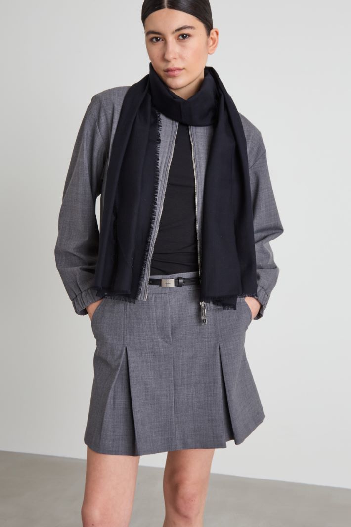 Lightweight pure wool stole Intrend