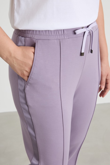 Pantaloni con bande in raso