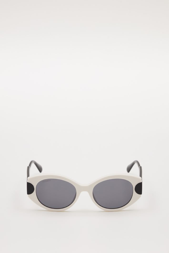 Glasses with contrasting temples Intrend