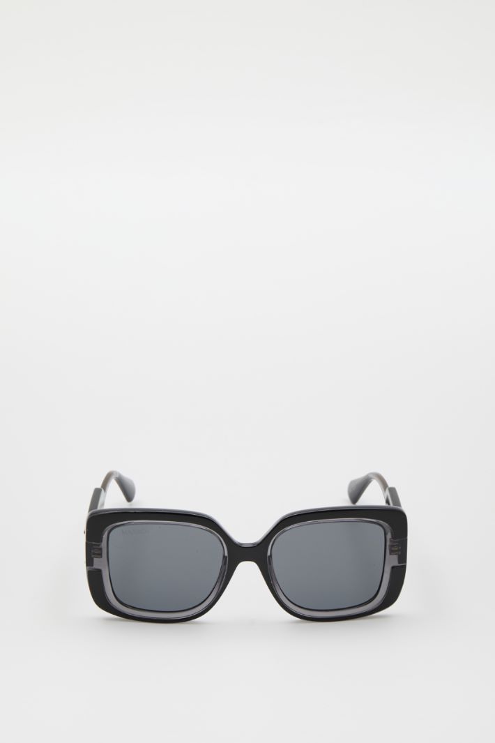 Oversized glasses with bas reliefs Intrend