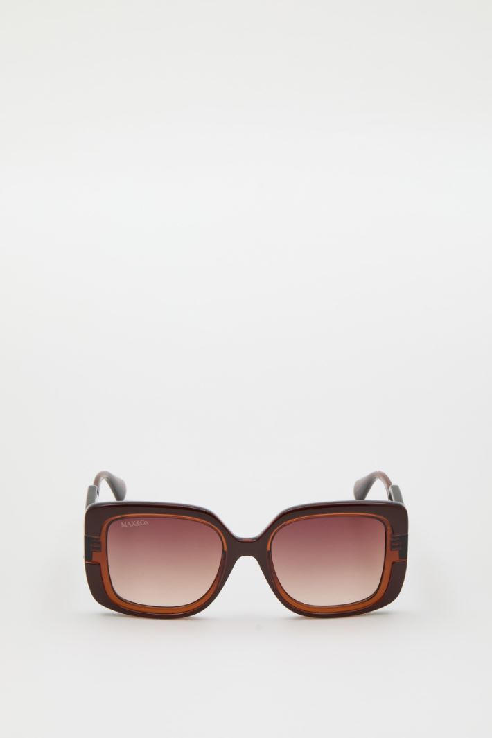 Oversized glasses with bas reliefs Intrend