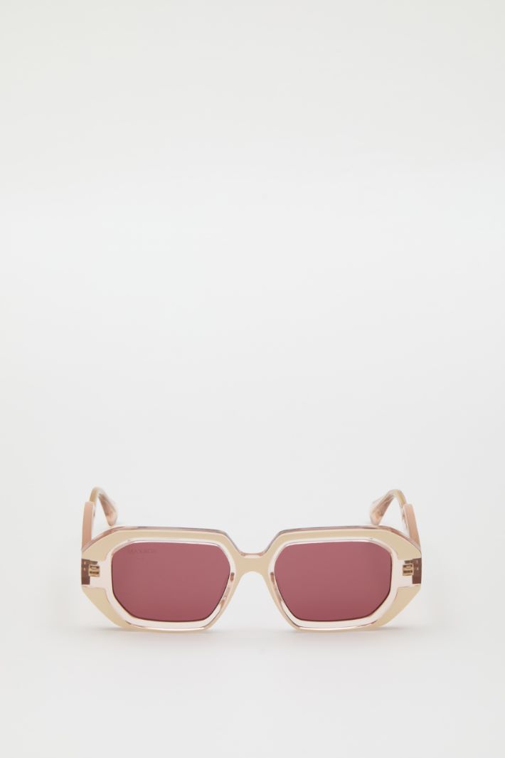 Geometric glasses with bas reliefs Intrend