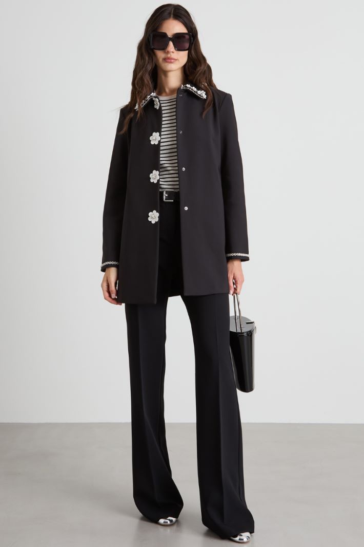 Jersey coat with embroidery Intrend