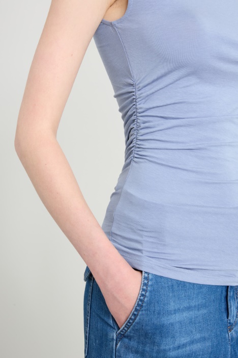 T-shirt con arricciatura