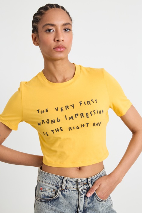 T-shirt cropped con stampa Intrend