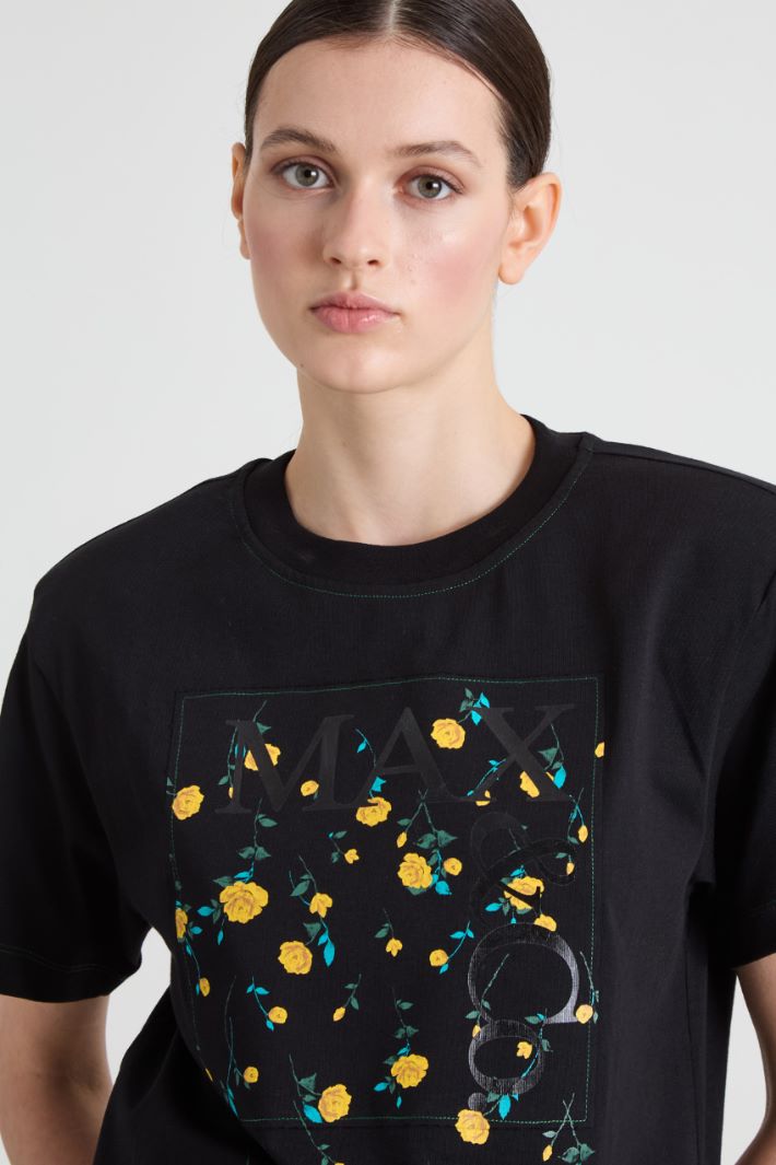 Cotton T-shirt with patch Intrend - 4