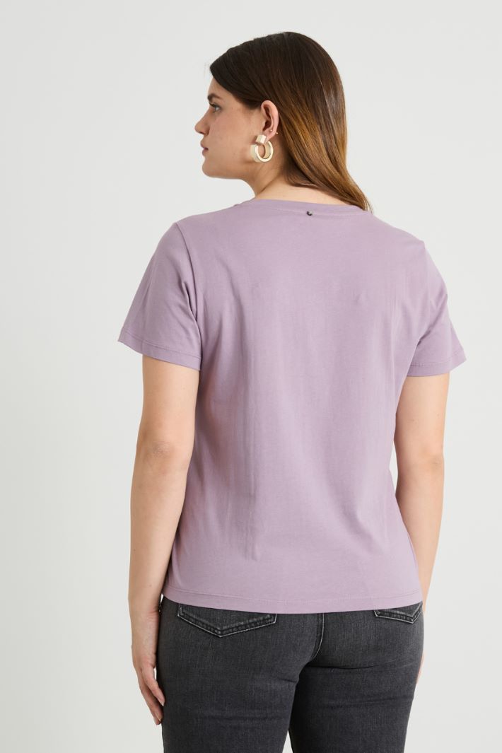 Camiseta con pedrería Intrend - 2
