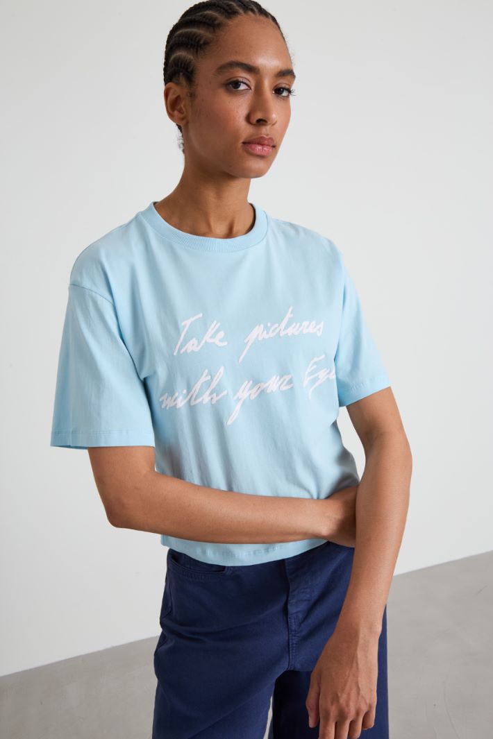 T-shirt boxy con stampa Intrend