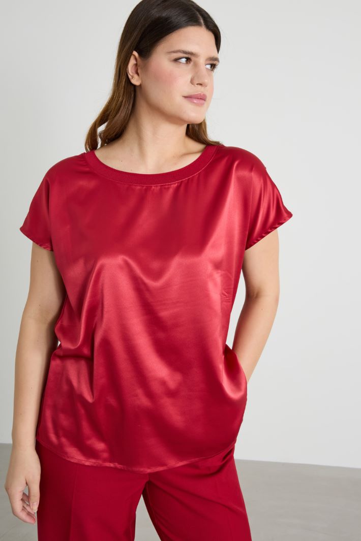 Satin and jersey T-shirt Intrend