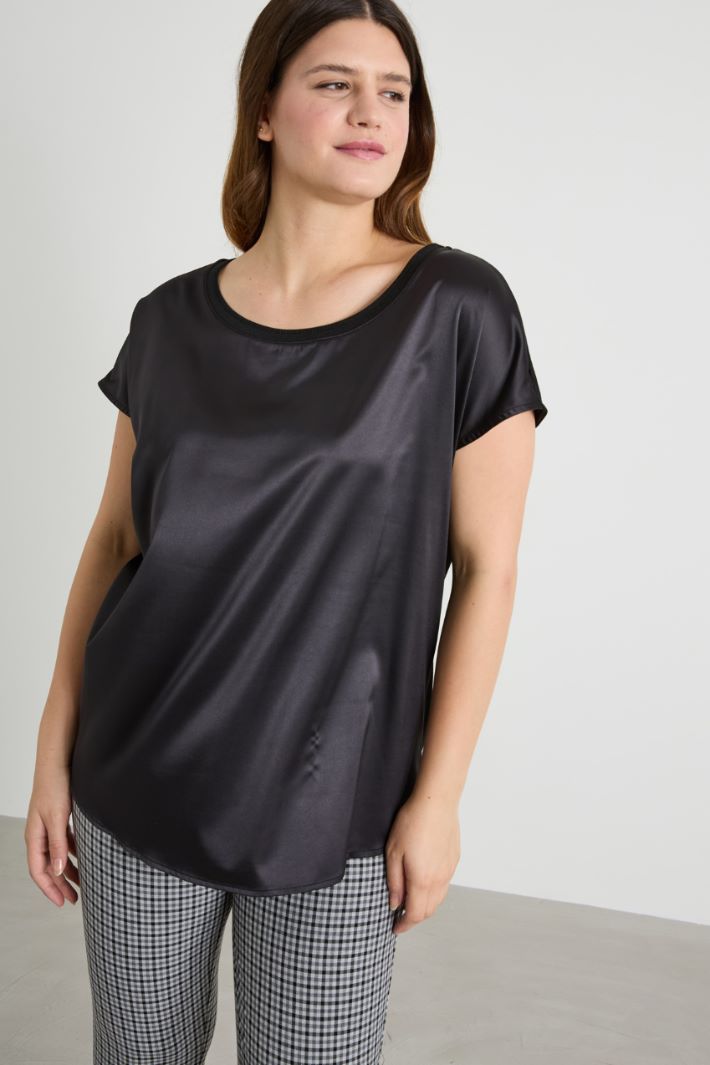 Satin and jersey T-shirt Intrend