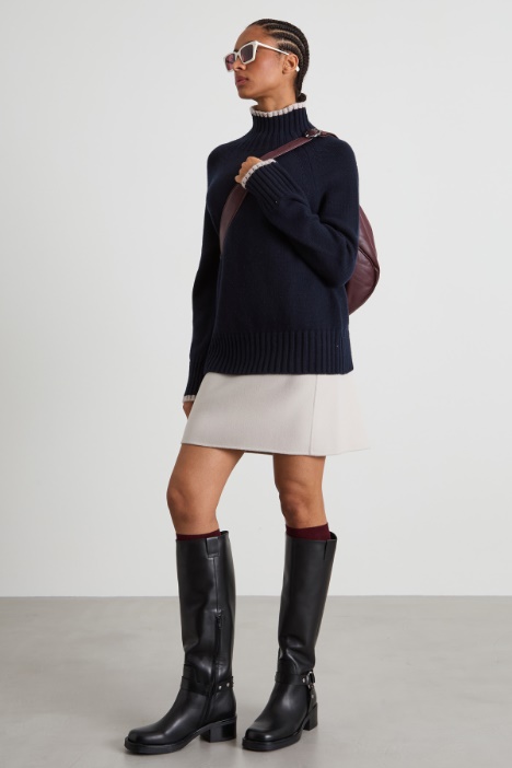 Short wool skirt Intrend