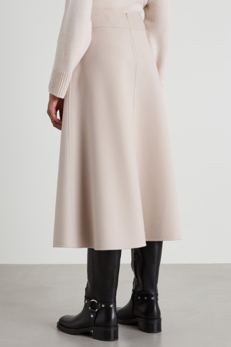 Falda de lana evasé