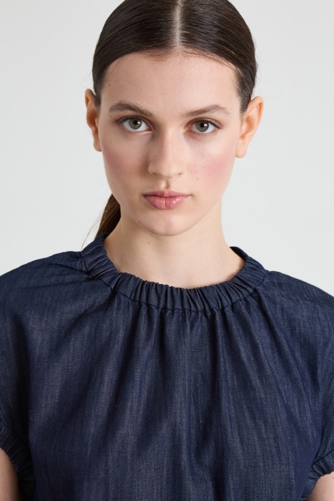 Top in denim leggero