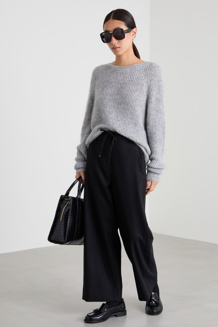 Loose flannel trousers Intrend