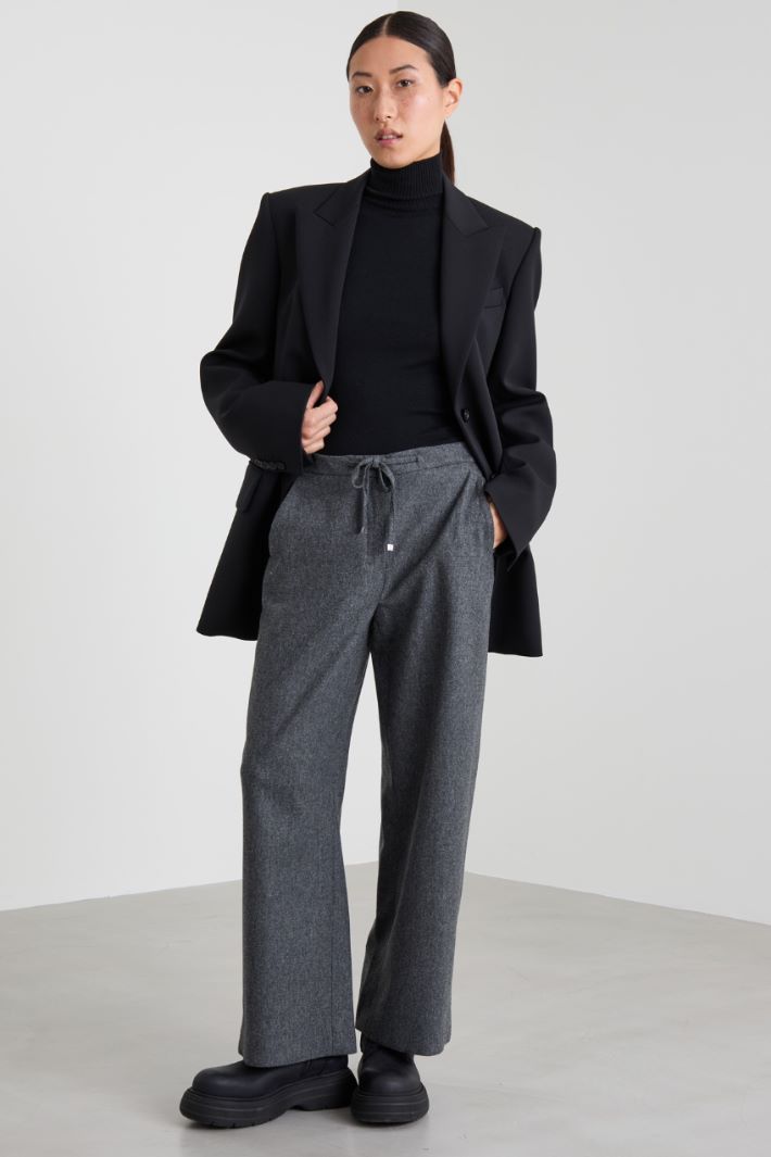 Loose flannel trousers Intrend