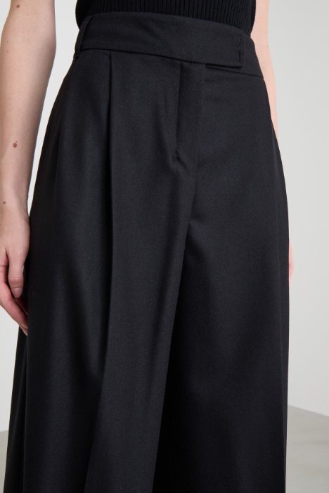 Pantaloni in flanella con pinces