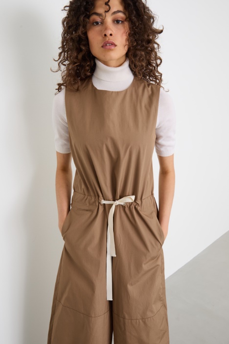 Tuta smanicata in cotone