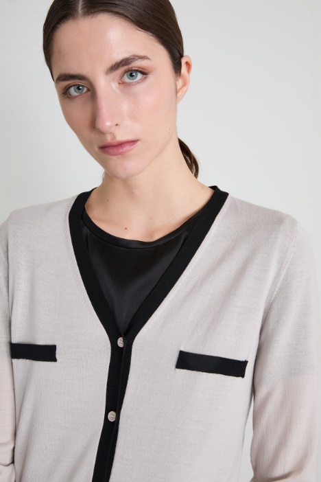 Cardigan in filato di lana