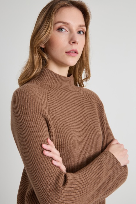 Jersey con cuello alto