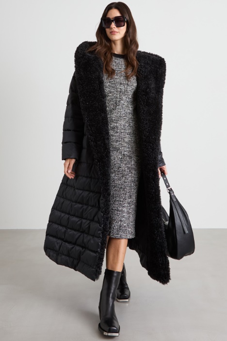 Down jacket with plush inserts Intrend