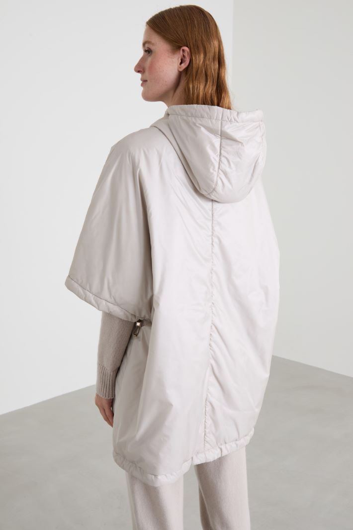 Water-repellent satin cape Intrend - 3