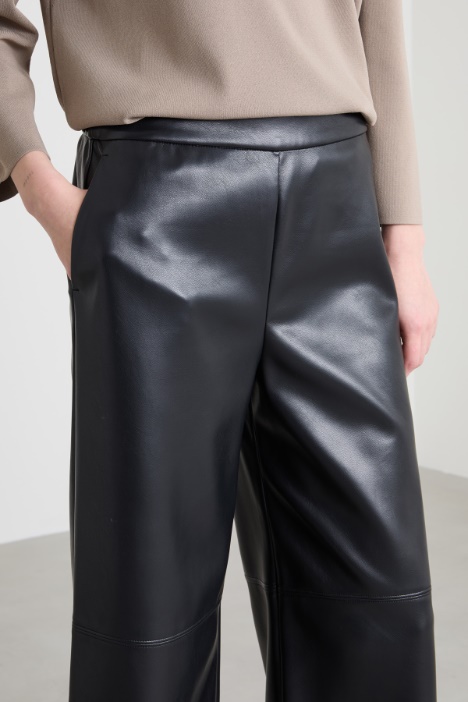 Pantaloni in similpelle