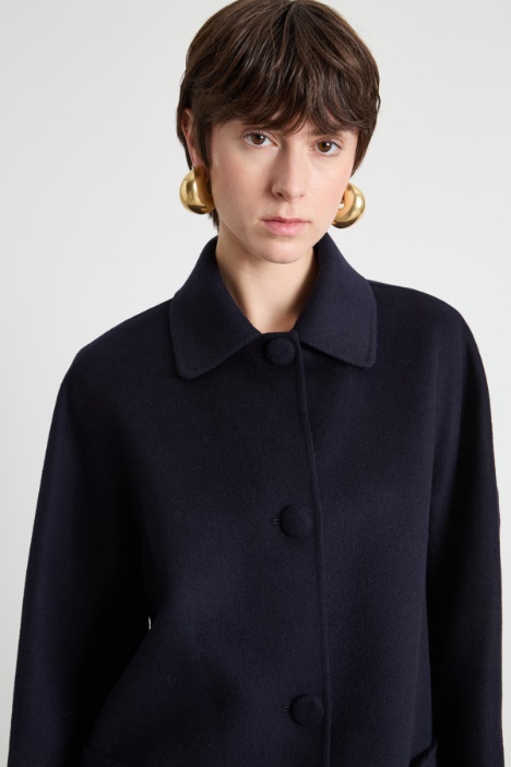 Cappotto con colletto a camicia