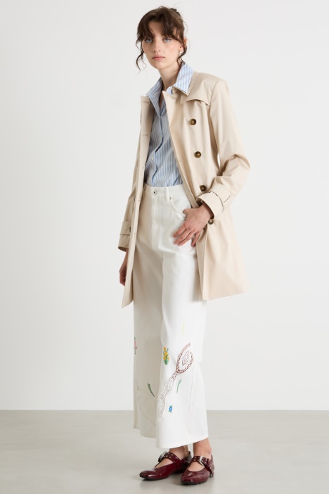 Trench de raso elástico Intrend