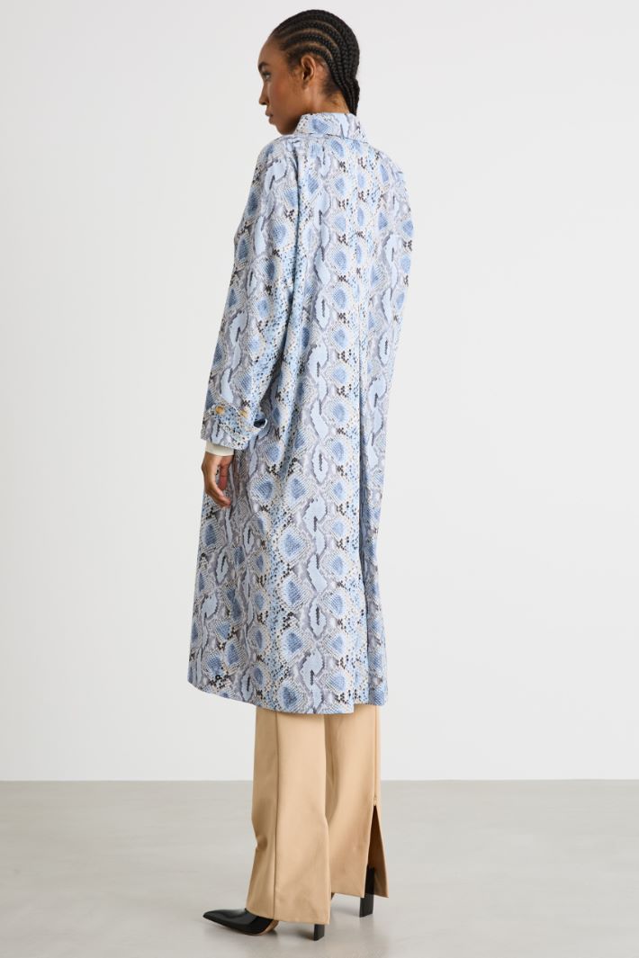 Water-repellent satin trench coat Intrend - 4