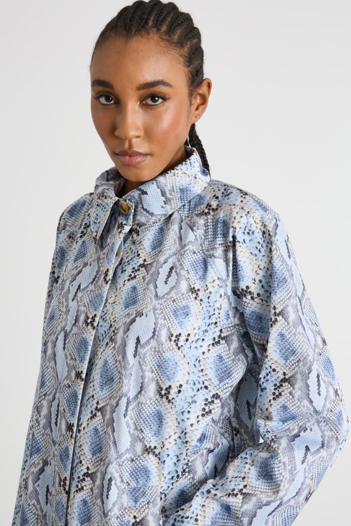 Water-repellent satin trench coat Intrend - 3