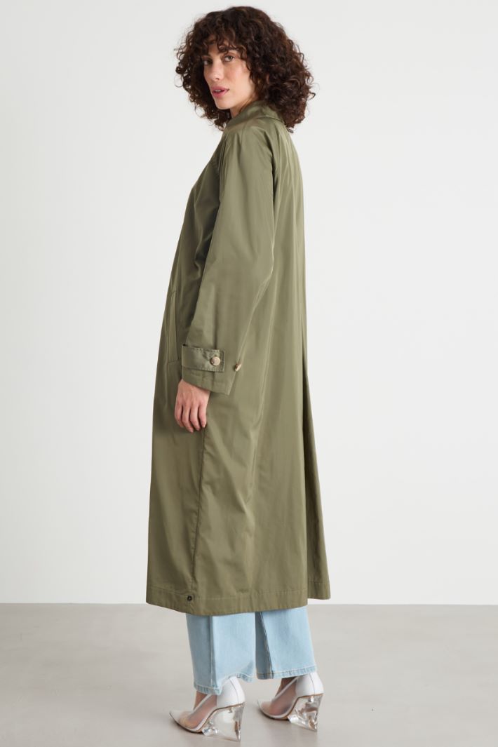 Water-repellent satin trench coat Intrend - 4