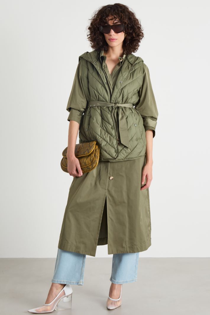 Water-repellent satin trench coat Intrend