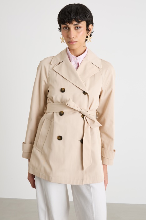 Trench in gabardina antigoccia