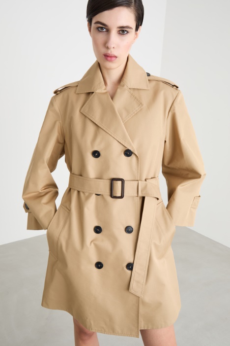 Trench doppiopetto in gabardina antigoccia