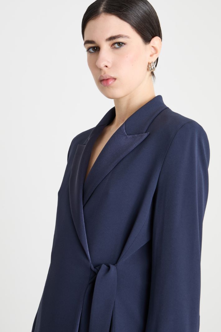 Fitted cady jacket with ribbon tie Intrend - 3