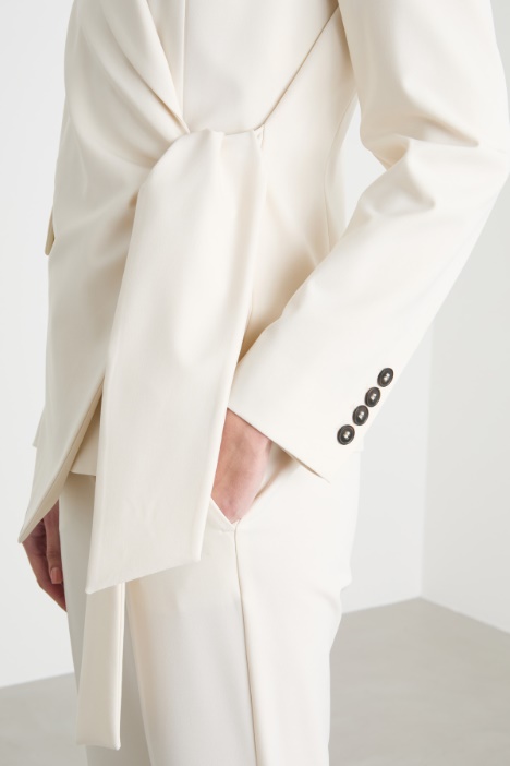 Blazer con cinturón