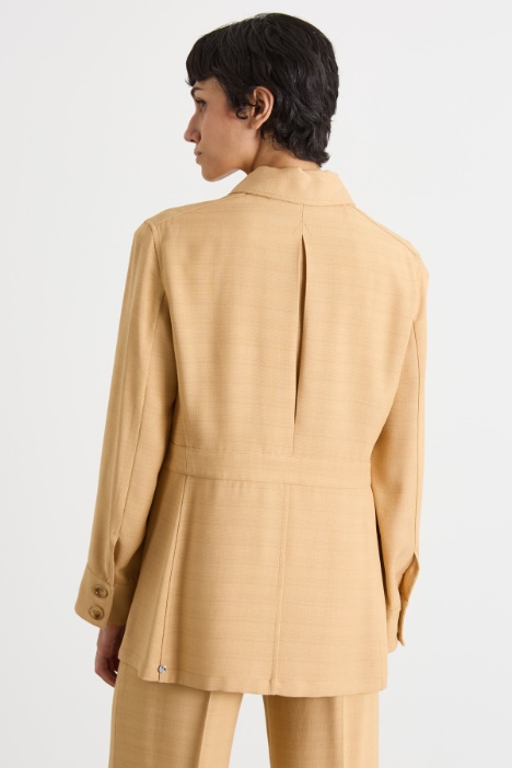 Sahariana de tejido fluido