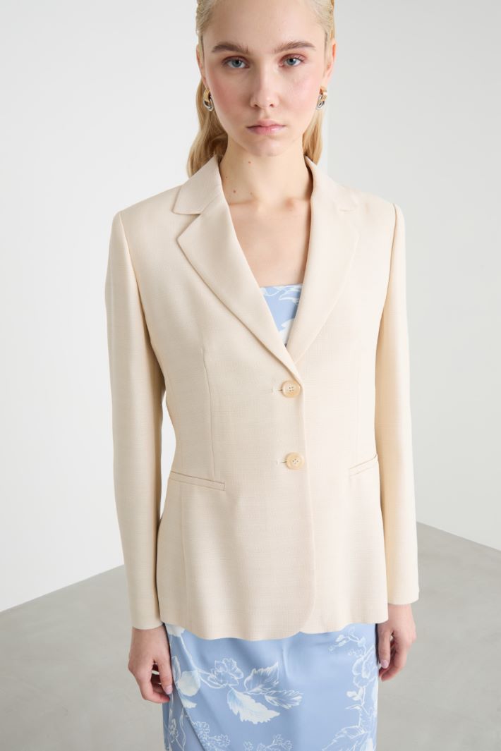 Blazer con abertura trasera Intrend - 3