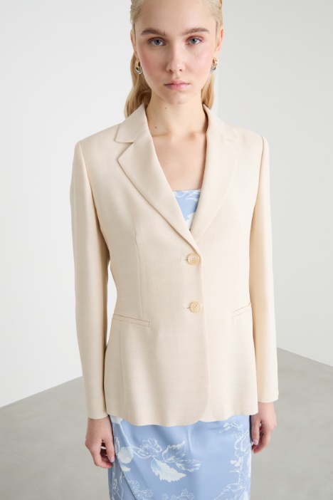 Blazer con abertura trasera