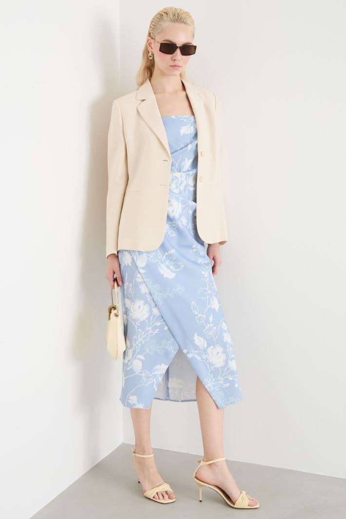 Blazer con abertura trasera Intrend