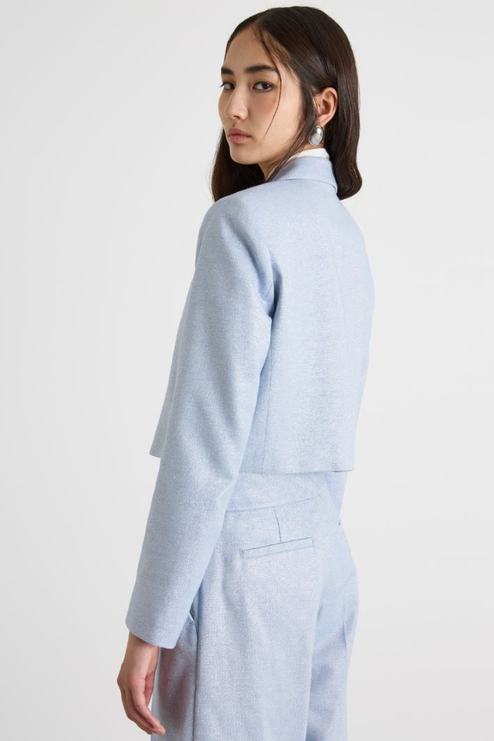Laminated cropped blazer Intrend - 4