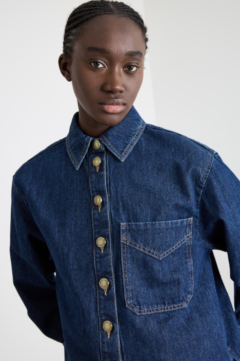 Chaqueta de denim con bolsillo de pecho