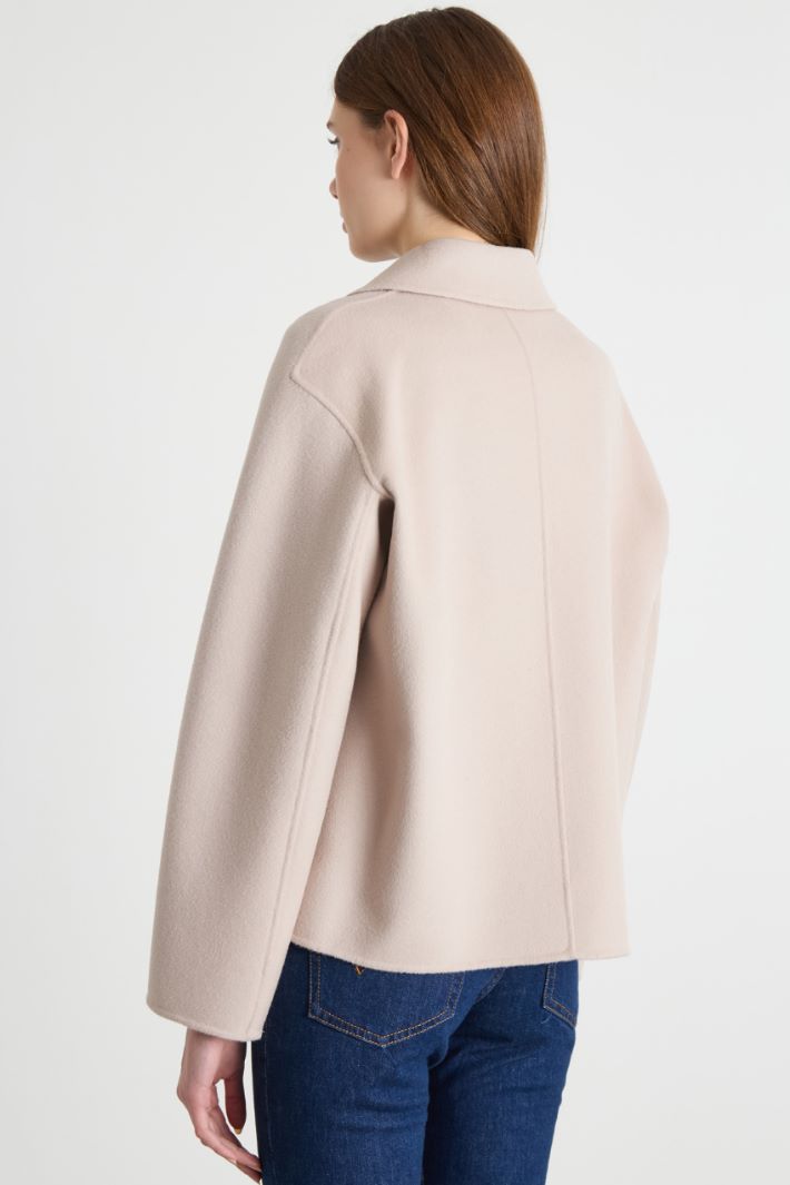 Single-breasted jacket with patch pockets Intrend - 4