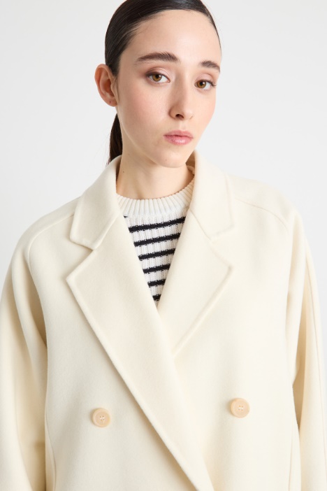 Cappotto corto a uovo