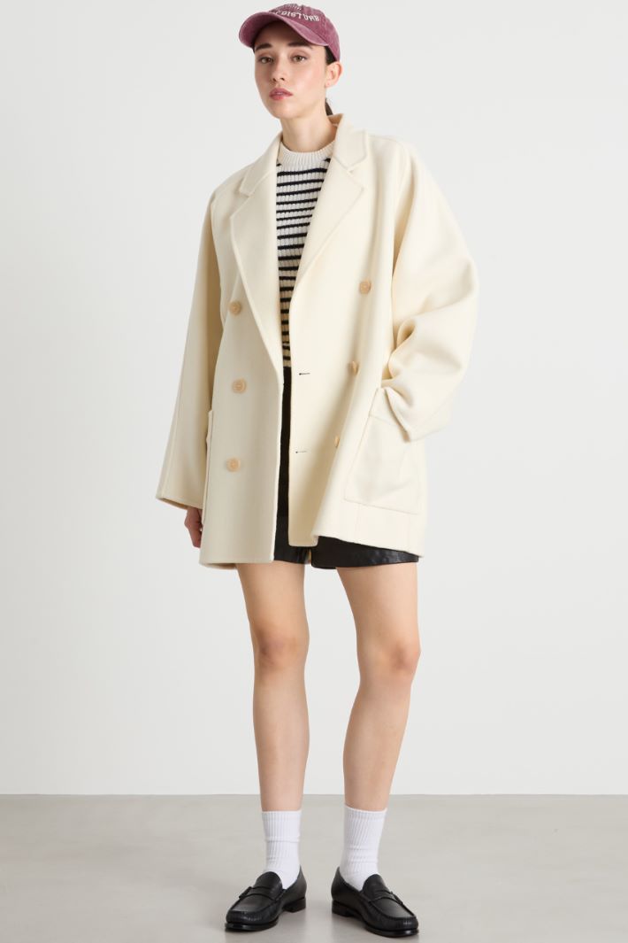 Short cocoon coat Intrend