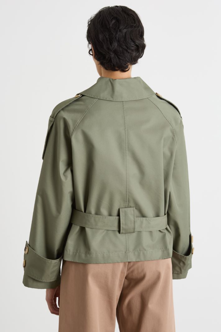 Cropped double-breasted trench coat Intrend - 4