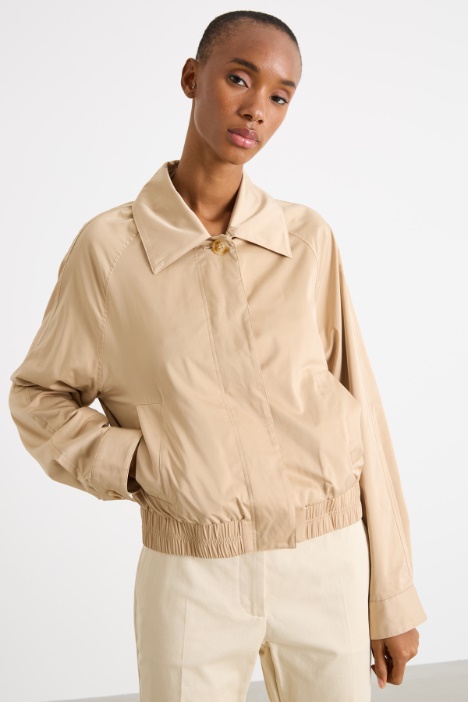 Bomber in raso antigoccia