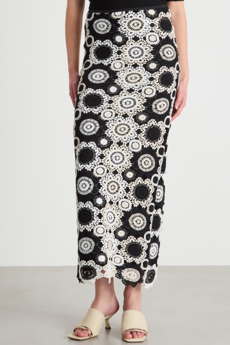 Falda recta de macramé