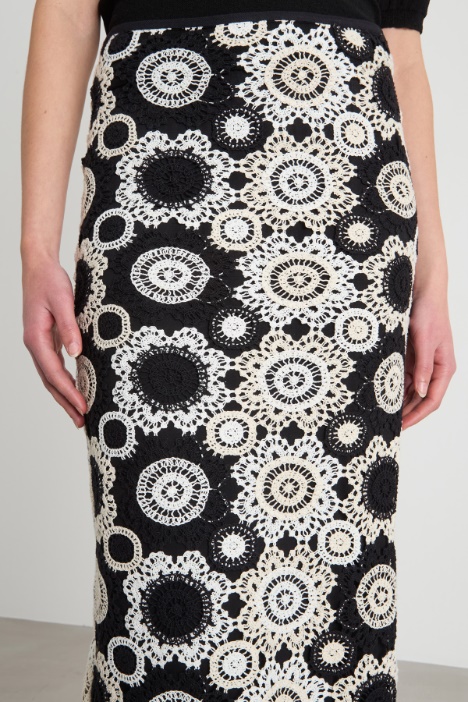 Falda recta de macramé